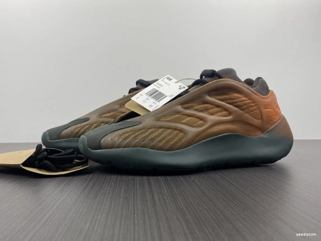 GY4109 Copfade V3 Adidas Yeezy 700 Boost 0818